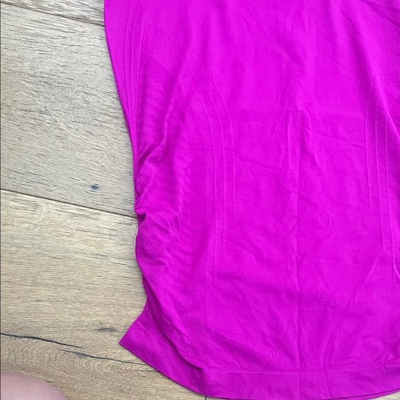Athleta Women's Electric Fuchsia Cinched Racerback Tank Top - Picture 2 of 7
